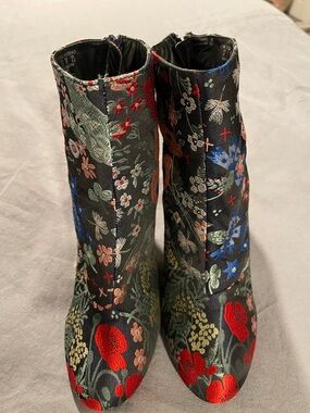 Metaphor Black Floral Embroidered Ankle Boots